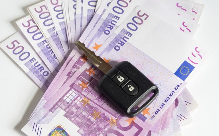 Τέλη κυκλοφορίας 2026: Όλες οι παγίδες που «καίνε» χιλιάδες οδηγούς – Όσα ξεκαθαρίζει ο νέος οδηγός της ΑΑΔΕ