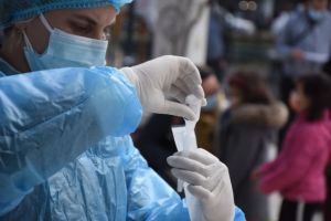 Ομικρον – Τα τεστ αντιγόνων είναι λιγότερο ευαίσθητα στη νέα παραλλαγή