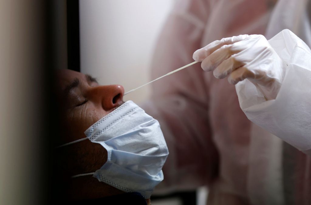 Κοροναϊός – 28.828 τα νέα κρούσματα και 72 θάνατοι – Στους 620 οι διασωληνωμένοι