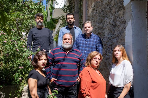 Ο Δημήτρης Αλεξίου χτυπάει «Το κουδούνι» στο Θέατρο Μεταξουργείο