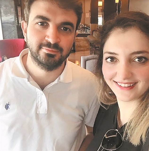 Μέσα λάμπουν ουρανοί