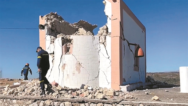 Χριστούγεννα στη σκιά του Εγκέλαδου