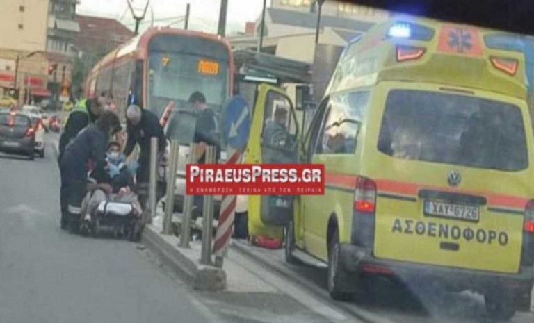 Σοβαρό τροχαίο με το Τραμ πριν καν αρχίσει τα δρομολόγια | tanea.gr