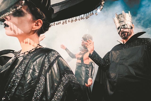 Σκοτεινό, γοητευτικό παραμύθι