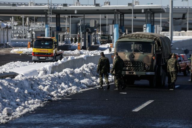 Κακοκαιρία «Ελπίδα»: Ακινητοποιημένα στην Αττική Οδό πάνω από 500 αυτοκίνητα