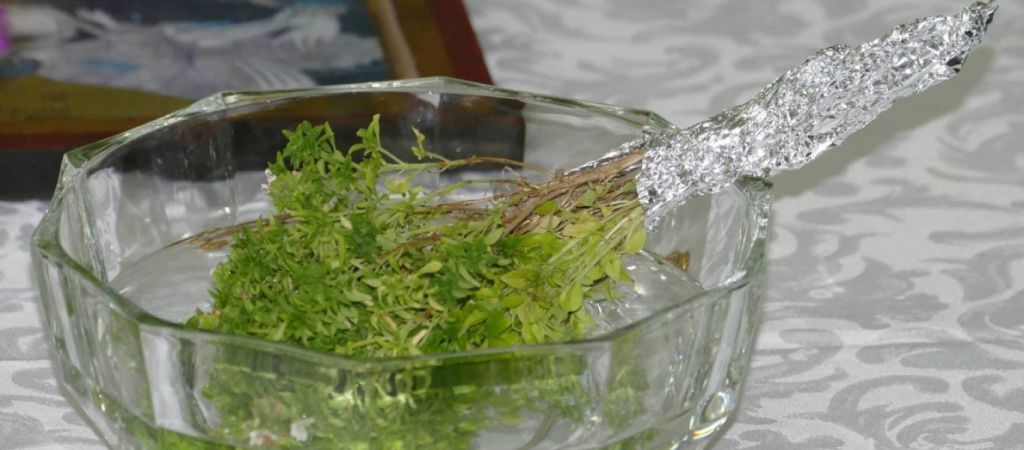 Πάτρα – Διαφωνία Μητροπολιτών για τον αγιασμό στα σπίτια