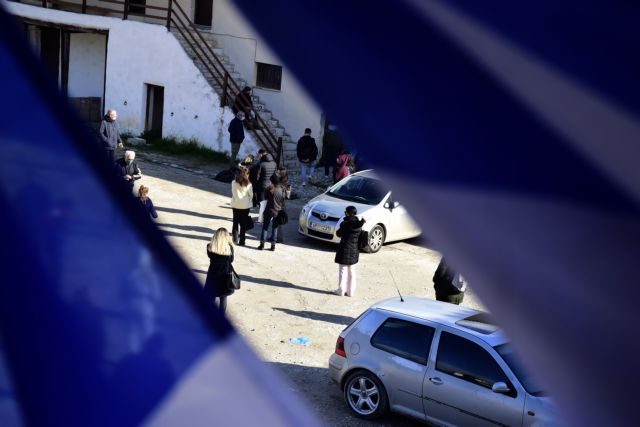 Κοροναϊός – Ουρές για τεστ σε μονάδες ΕΟΔΥ, διαγνωστικά και φαρμακεία