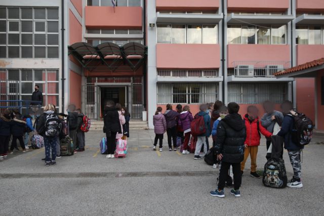 Σχολεία – Ανοδική τροχιά στα κρούσματα ηλικίας 4-18 ετών