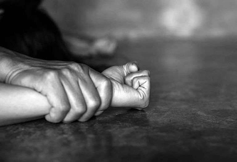 Βόλος – 20χρονη κατήγγειλε συνομήλικούς της για ομαδικό βιασμό | tanea.gr