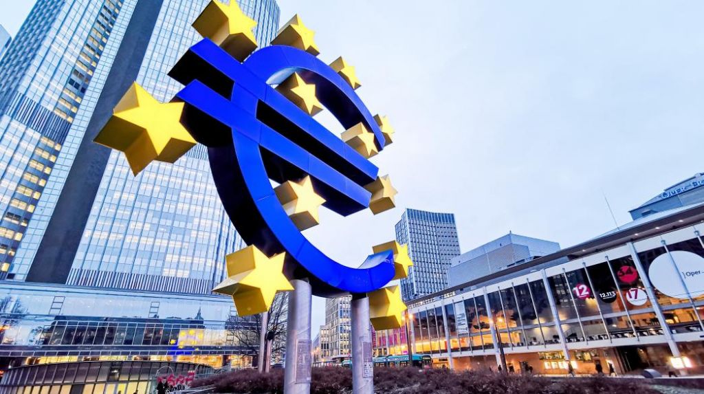 ΕΚΤ – Βλέπει ανάπτυξη 4,2% στην ευρωζώνη το 2022