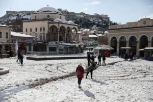 Κακοκαιρία «Ελπίδα»: Ποιοι δρόμοι είναι κλειστοί – Σε ποιους η κυκλοφορία γίνεται με αλυσίδες