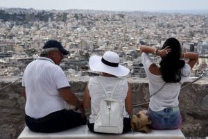 Αλμπερτ Μπουρλά – Θα πάρουμε τις ζωές μας πίσω την άνοιξη