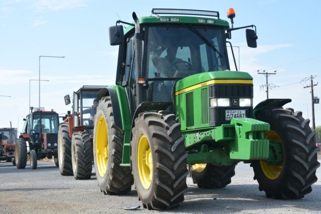 Αγρότες: Βγάζουν τα τρακτέρ στους δρόμους