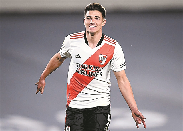 Τρέχουν να προλάβουν ανοιχτό το «παράθυρο»