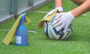 Κορωνοϊός, και η ελπίδα έμεινε στην άτρακτο