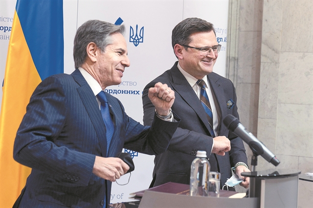 Διπλωματικός πυρετός για να αποτραπεί ο πόλεμος