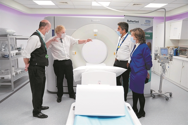 Νέος σάλος από καταγγελίες για εκβιασμούς βουλευτών