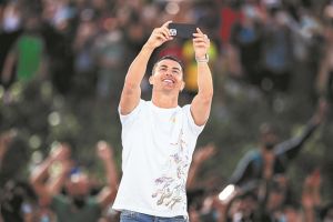 Δέσμιοι της επιτυχίας τους