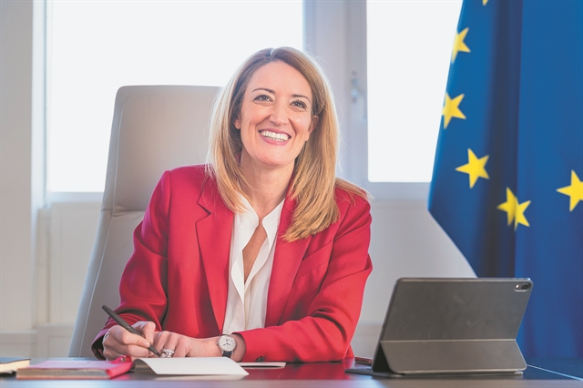 Η ΕΕ ανησυχεί για την επιδείνωση της δημοκρατίας στην Τουρκία