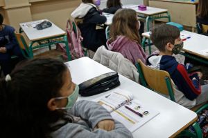 Σχολεία – Το «τσουνάμι» κρουσμάτων ίσως φέρει αλλαγές στο «50%+1»