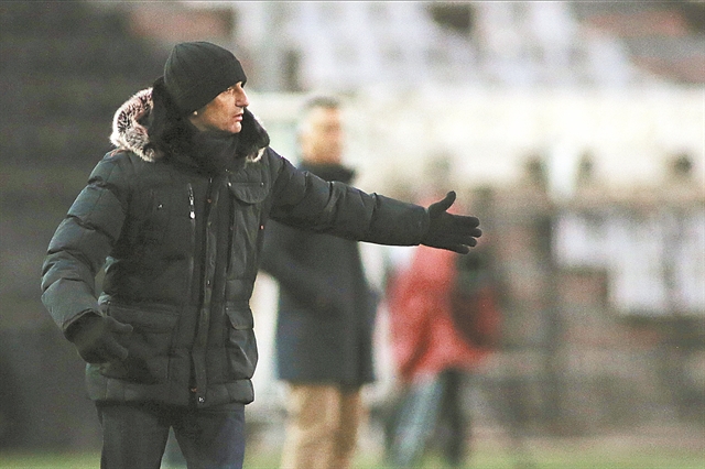 Να ’ξερες γιατί το τσάκισες το χέρι σου…