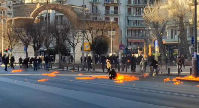 Θεσσαλονίκη - Επεισόδια με μολότοφ μετά το τέλος της πορείας στο κέντρο | tanea.gr