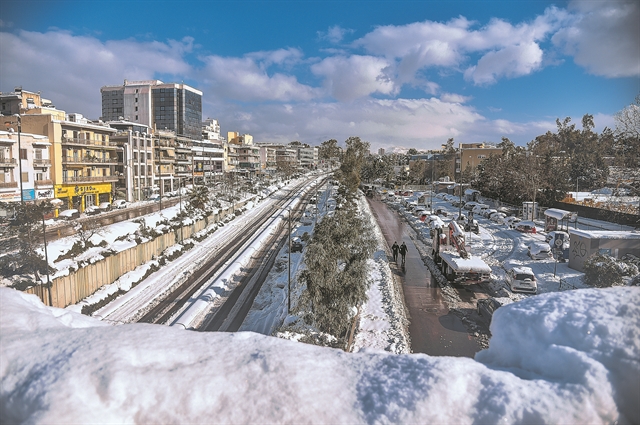 Τρεις «μαύρες τρύπες» και η… άβυσσος
