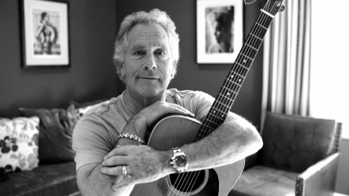 Πέθανε σε ηλικία 73 ετών ο αμερικανός τραγουδοποιός Τζον Λιντ | tanea.gr
