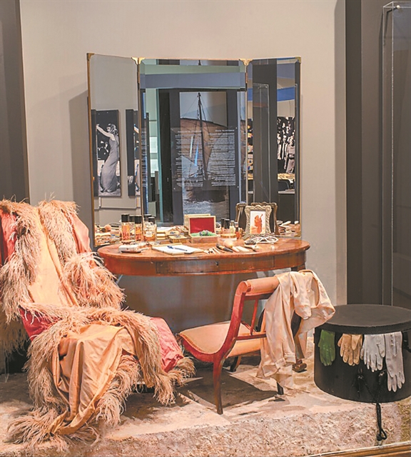 …Πολυκατοικίες και κουρσάκια ιδιωτικά