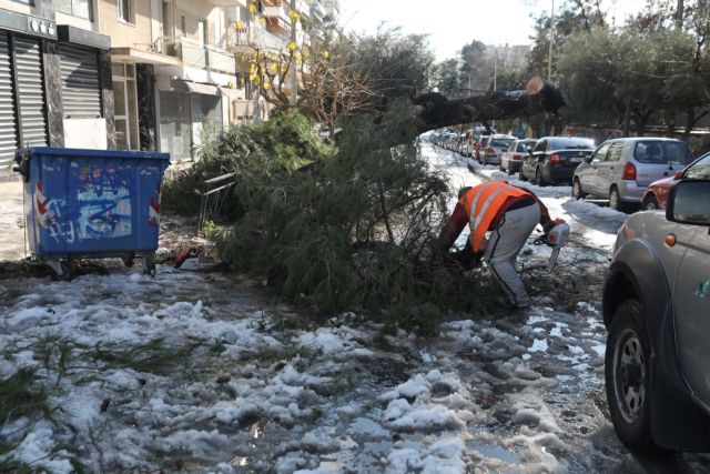 Ξεσπούν οι κάτοικοι της Αθήνας: «Είναι δυνατόν να κλείνει η πρωτεύουσα;»