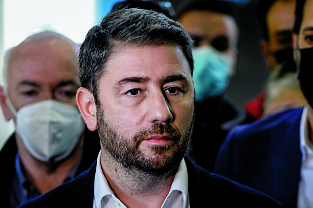 Ανδρουλάκης: Ψηφίζω την πρόταση μομφής κατά της κυβέρνησης