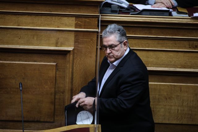 Δημήτρης Κουτσούμπας: Χαμός στο Twitter με τo σαρδάμ του στη Βουλή