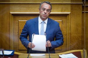 Σταϊκούρας: «Η πραγματικότητα σας διαψεύδει κ. Τσίπρα» – Τι ανέφερε για τα οικονομικά μέτρα της κυβέρνησης