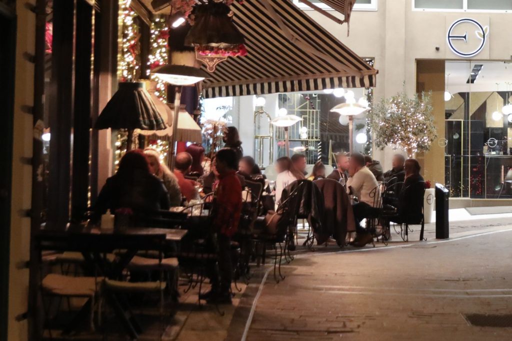 Κοροναϊός – «Έρχονται» νέα μέτρα, ενώ αναμένεται κορύφωση της πανδημίας