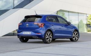 Ανακαλούνται 2.252 VW Polo επειδή μπορεί να αποκολληθεί η οροφή