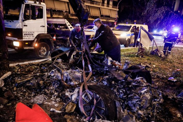 Τροχαίο στη Βούλα – «Αδερφέ μου» – Κραυγή απόγνωσης μπροστά στο φλεγόμενο όχημα | tanea.gr