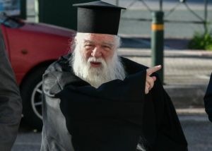 Αμβρόσιος – «Αφόρισε» Μόσιαλο και Χωμενίδη