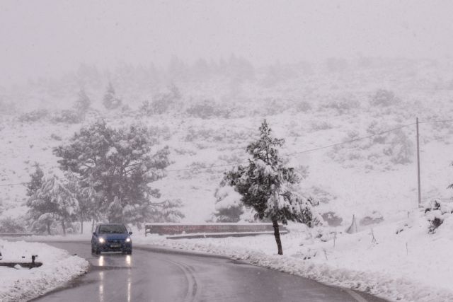 Οδήγηση σε χιόνι και πάγο: Οδηγίες για το θα κινηθούμε