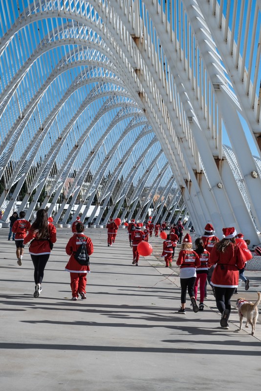 To 7o Santa Run έφερε τα Χριστούγεννα στο Ο.Α.Κ.Α «Σπύρος Λούης»