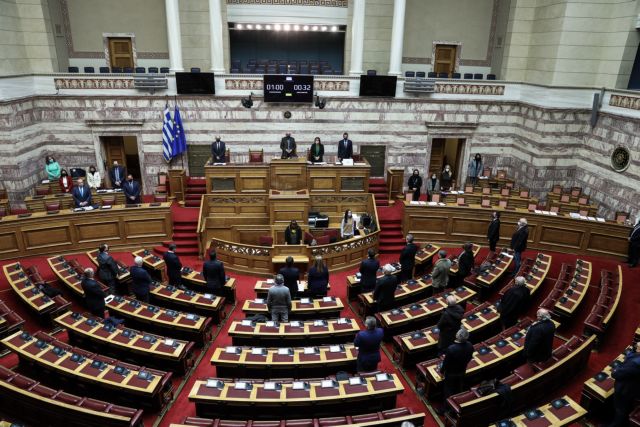 Πρόταση μομφής: Δείτε live τη συζήτηση στη Βουλή | tanea.gr