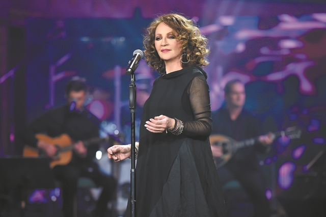 «Ο κόσμος έχει ανάγκη να εμπιστεύεται κάποιον στην Τέχνη»