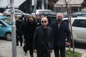Δολοφονία Αλκη: Στα Δικαστήρια οι γονείς και οι φίλοι του αδικοχαμένου 19χρονου