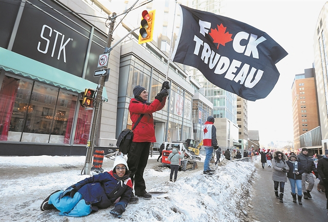 Ο εαυτός του και αυτός