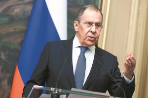 Δείχνουν να κάνουν μισό βήμα πίσω