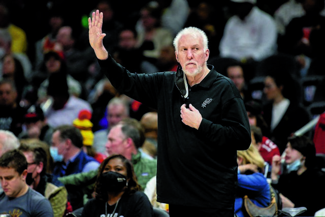 Λεφτά και στους πάγκους