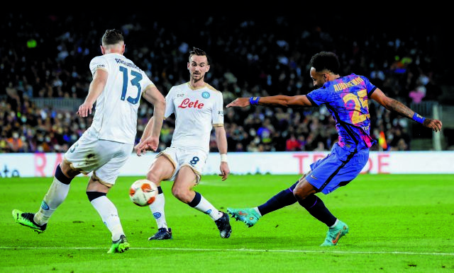 Τυχεροί Αγγλοι, στα βαθιά οι Ισπανοί