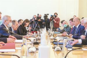 «Ψυχρός πόλεμος» Αθήνας – Μόσχας