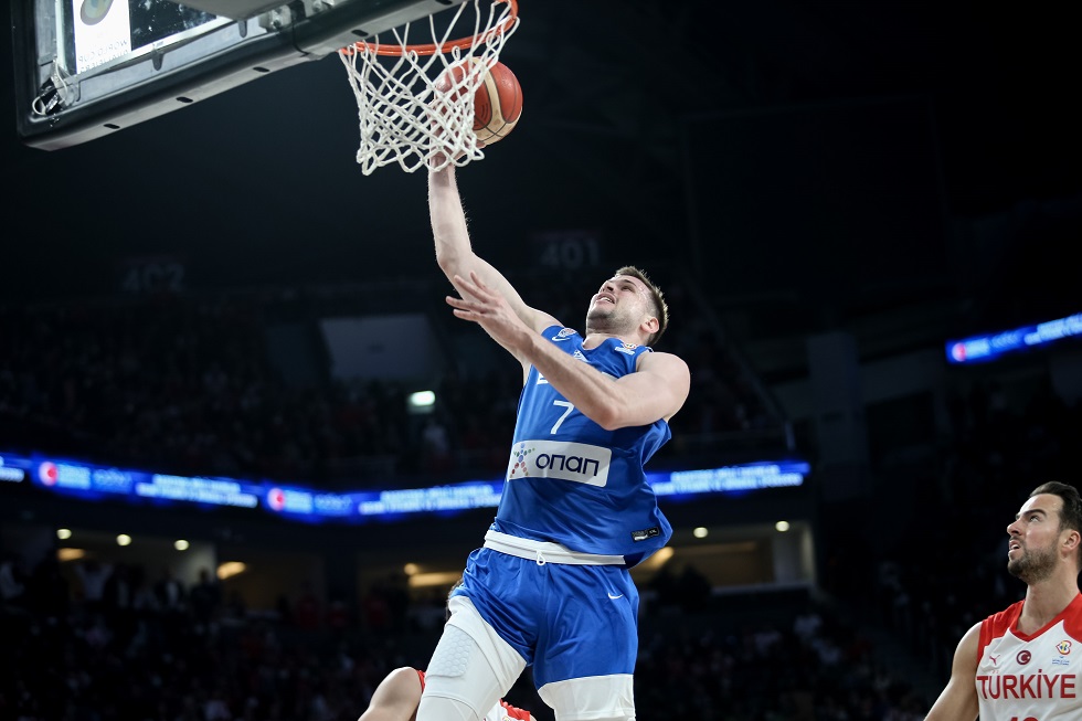 Ελληνικό γλέντι στην Πόλη με Αγραβάνη και Παπαγιάννη