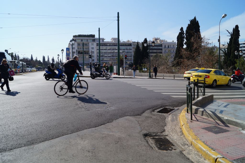 Ναι, με ποδήλατο στο Κέντρο της Αθήνας