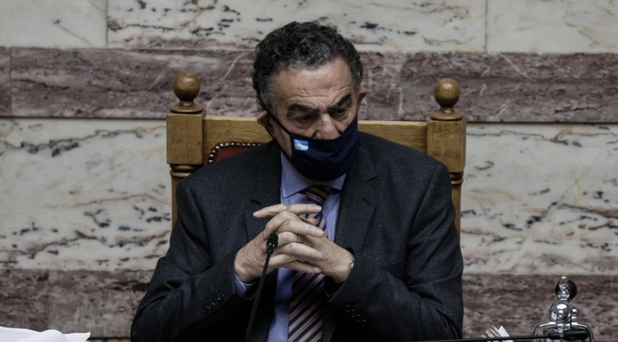 Αθανασίου: Ο Παύλος Πολάκης είναι μια παραφωνία στο Κοινοβούλιο – Δε θα επιτρέψω σε κανέναν να μετατρέψει τη Βουλή σε θέατρο